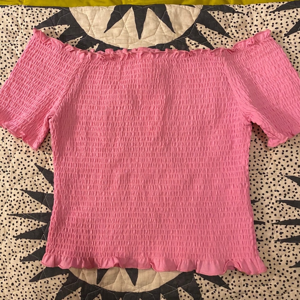 Pink H&M off the shoulder crop top L